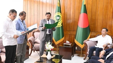 শপথ নিলেন নতুন ২ এমপি